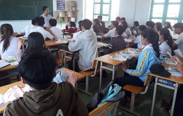 CMN tư vấn tuyển sinh tại THPT Nguyễn Văn Linh