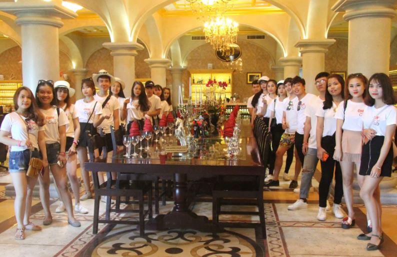 sinh viên khối ngành du lịch nhà hàng khách sạn thực tập tại sea links