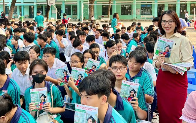 Tư vấn tuyển sinh 2025 tại THPT Trường Chinh Tp.Hồ Chí Minh