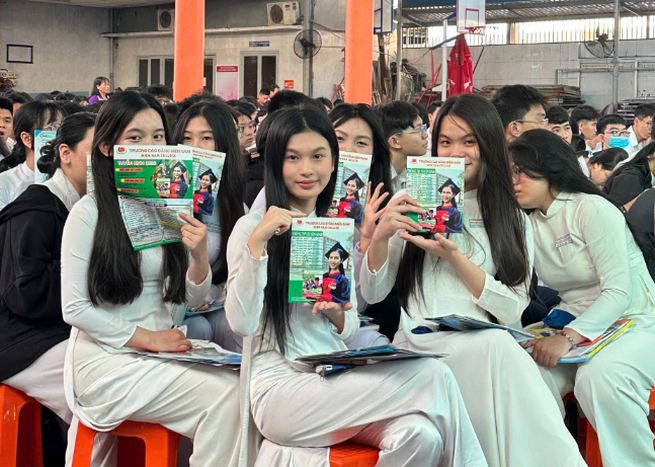 Tư vấn tuyển sinh tại THPT Nguyễn Trung Trực