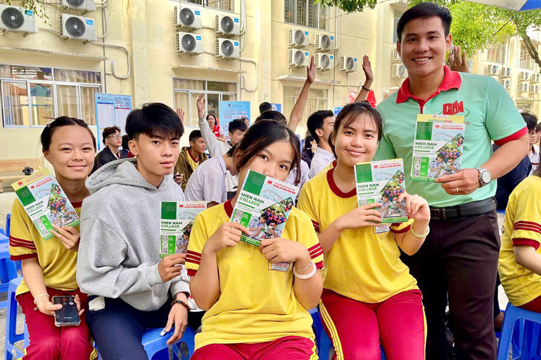 Cao đẳng Miền Nam Tư vấn tuyển sinh THPT Vĩnh Lộc